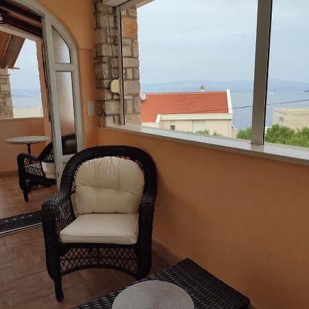Apartment Sandrica Stomorska Ngoại thất bức ảnh