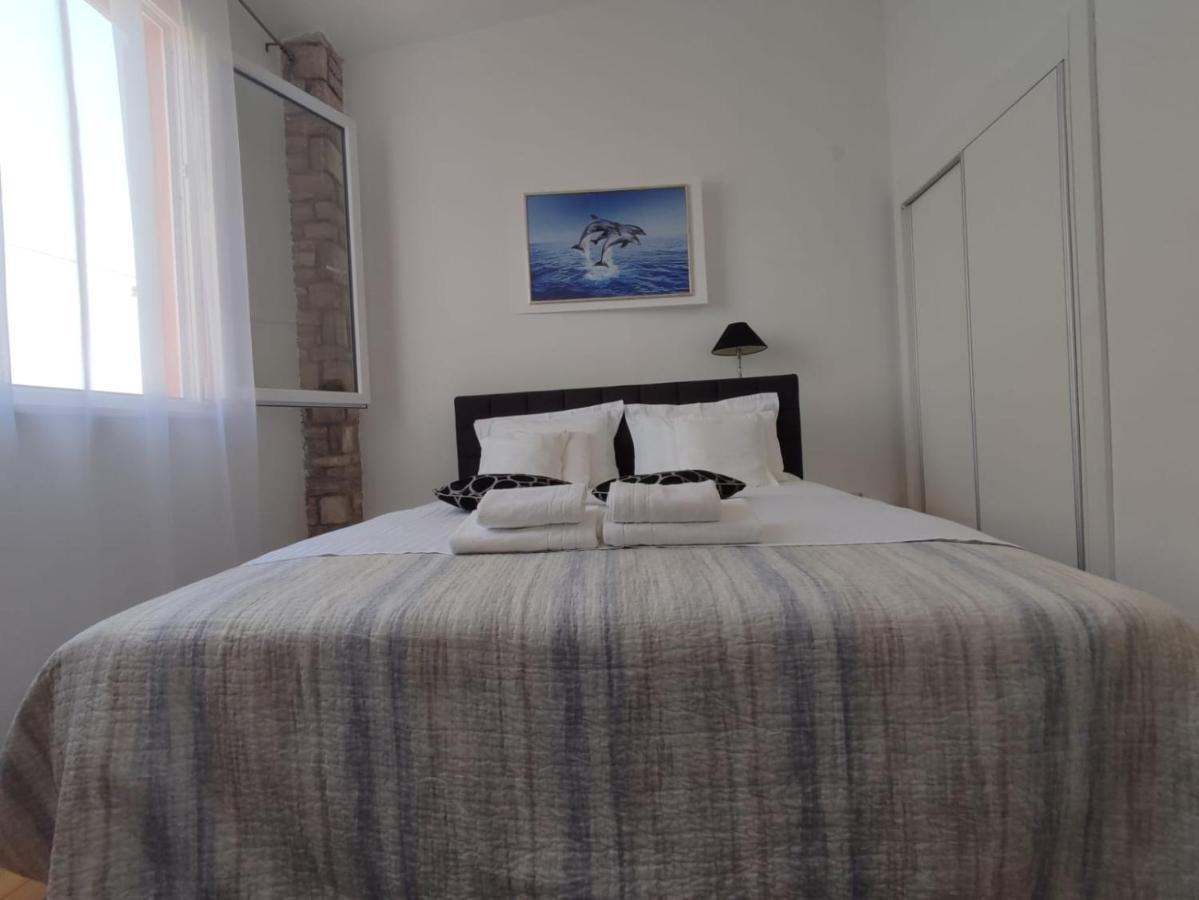 Apartment Sandrica Stomorska Ngoại thất bức ảnh