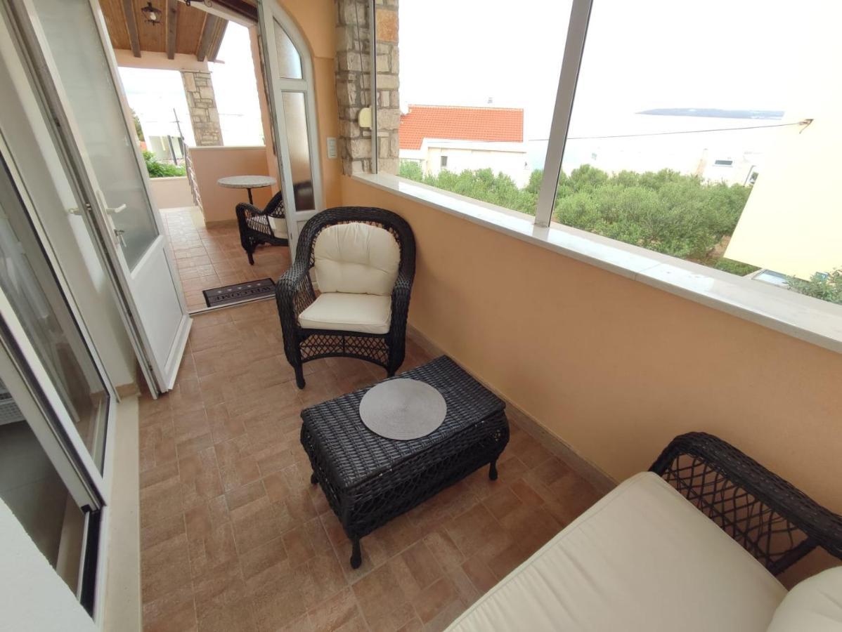 Apartment Sandrica Stomorska Ngoại thất bức ảnh
